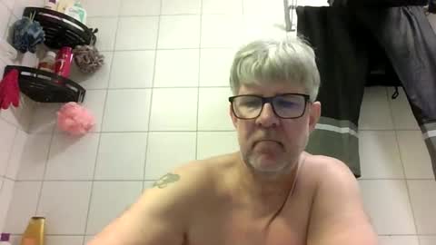 Snapshot of baggelina75 chatting on May 2026 03:41:01 PM baggelina75 online show from May 2026 03:41:01 PM