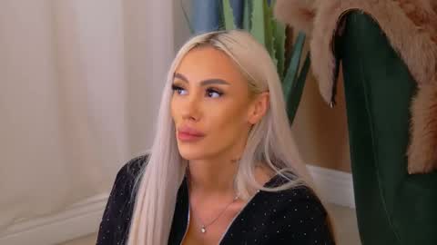 bailey_rush online show from November 2025 05:57:01 PM