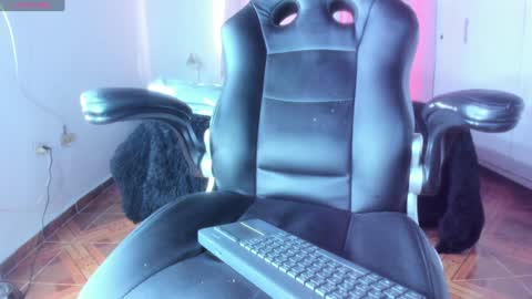 Snapshot of baileyadamss chatting on January 2025 10:13:02 PM IM BAILEY online show from January 2025 10:13:02 PM