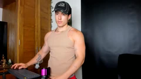 Snapshot of bain_aaron chatting on April 2026 11:08:02 PM bain_aaron online show from April 2026 11:08:02 PM