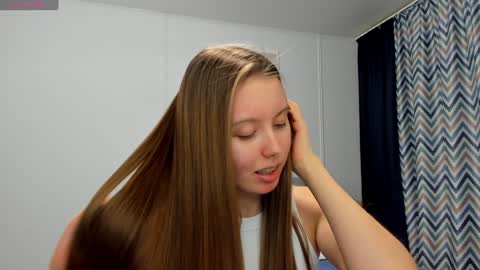 Kira online show from December 2024 09:15:02 PM