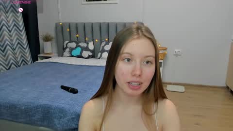 Kira online show from February 2025 12:39:02 PM