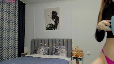 Kira online show from March 2025 08:07:02 PM