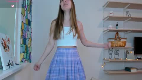 Kira online show from September 2025 04:38:02 AM