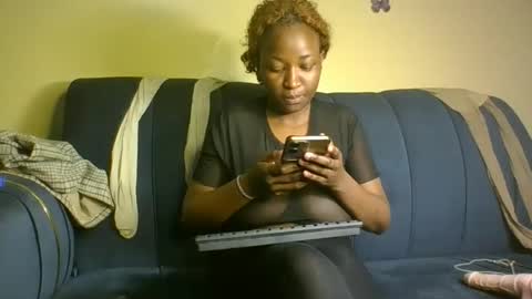Snapshot of bambi_blush chatting on September 2025 04:27:01 AM bambi online show from September 2025 04:27:01 AM
