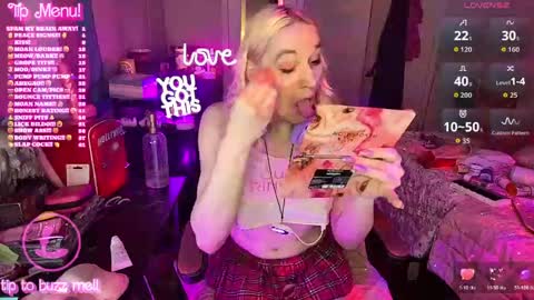Snapshot of bambibimbosparkles chatting on June 2026 03:30:02 AM Bambi Sparkles TS online show from June 2026 03:30:02 AM