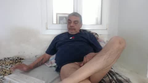 Snapshot of bambino6060 chatting on January 2025 12:21:01 PM bambino6060 online show from January 2025 12:21:01 PM