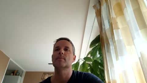 Snapshot of bananasplit1900 chatting on October 2025 10:27:02 AM bananasplit1900 online show from October 2025 10:27:02 AM