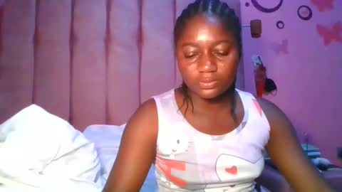 Snapshot of bangingbutt_wetpussy chatting on April 2026 12:02:01 AM flourish online show from April 2026 12:02:01 AM