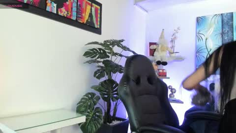 Gabi  online show from December 2025 07:10:01 PM