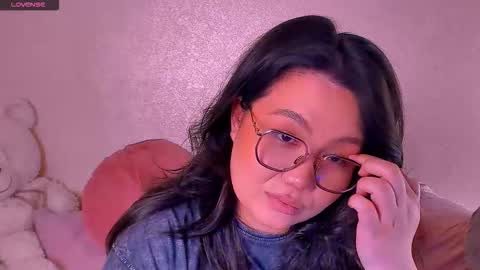 Barbie Kim online show from September 2025 12:04:02 PM