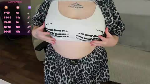 Snapshot of barbara_ferrarri chatting on November 2025 10:05:01 AM Barbara online show from November 2025 10:05:01 AM