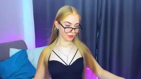 BarbaraChic online show from June 2026 11:03:01 AM