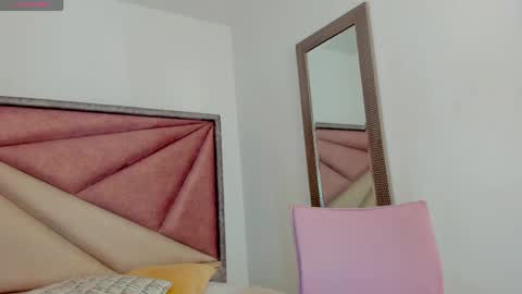 Snapshot of barbaraknox_ chatting on April 2026 12:18:02 PM Barbara online show from April 2026 12:18:02 PM