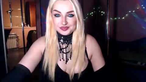 Snapshot of barbarissssska chatting on May 2026 04:17:01 AM Victoria online show from May 2026 04:17:01 AM
