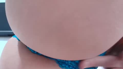 Snapshot of barbi_bentley chatting on January 2025 11:27:02 AM Barbi Bentley online show from January 2025 11:27:02 AM