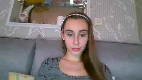 Snapshot of barbie_giirls_ chatting on February 2025 09:30:01 AM Kate online show from February 2025 09:30:01 AM