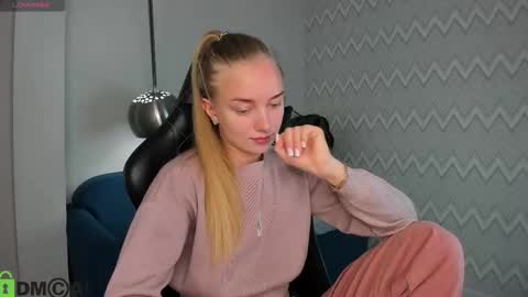 Snapshot of barbie_lis chatting on September 2025 12:33:02 AM LisGTM2 Mon-Thu Sat 0100am-0700am online show from September 2025 12:33:02 AM