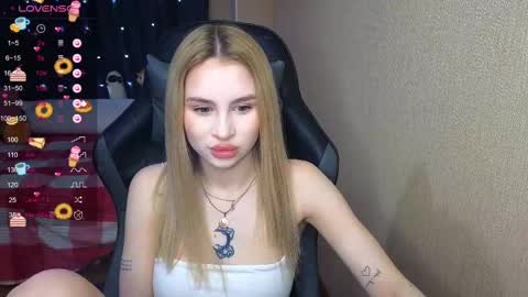 Snapshot of barbieee_doll chatting on February 2025 06:59:01 PM Eva online show from February 2025 06:59:01 PM