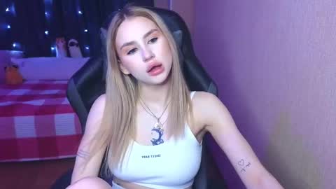 Snapshot of barbieee_doll chatting on February 2025 02:19:02 PM Eva online show from February 2025 02:19:02 PM