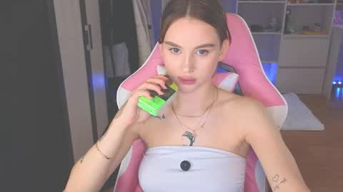 Snapshot of barbieee_doll chatting on June 2026 11:43:01 AM Eva online show from June 2026 11:43:01 AM