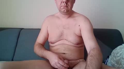 Snapshot of bartek4100 chatting on March 2026 01:37:01 PM bartek4100 online show from March 2026 01:37:01 PM