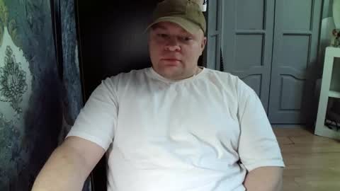 Snapshot of basi_look chatting on February 2025 07:06:02 AM basi_look online show from February 2025 07:06:02 AM