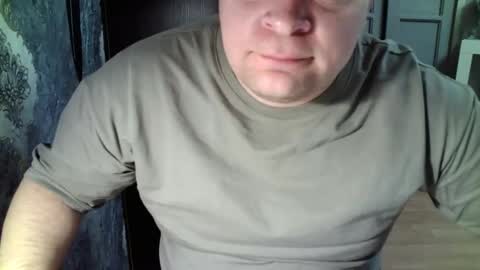 Snapshot of basi_look chatting on February 2025 06:50:02 AM basi_look online show from February 2025 06:50:02 AM