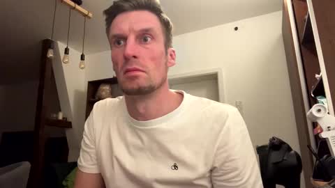 Snapshot of basst23 chatting on February 2025 11:33:02 PM basst23 online show from February 2025 11:33:02 PM