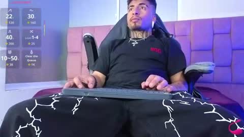 bastian66_ online show from June 2026 02:03:01 AM