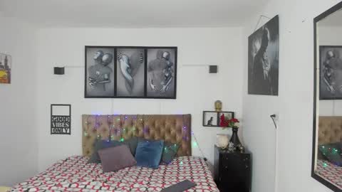 bastian_jones1 online show from December 2025 07:01:02 PM