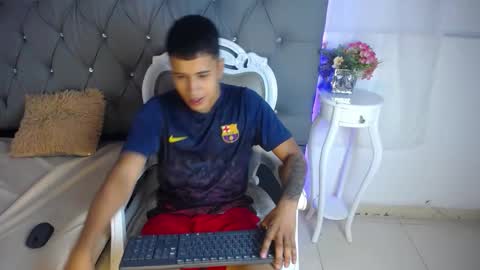 Snapshot of bastian_jonnes chatting on October 2025 12:24:02 PM Bastian online show from October 2025 12:24:02 PM