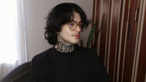 Snapshot of bastiel_ chatting on June 2026 10:14:02 PM Bastiel online show from June 2026 10:14:02 PM