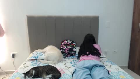 Aron online show from October 2025 12:58:01 AM