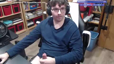 Snapshot of baterricky chatting on November 2025 01:57:02 PM Ricky online show from November 2025 01:57:02 PM