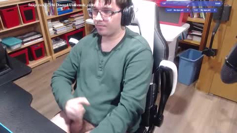 Snapshot of baterricky chatting on December 2025 02:46:02 PM Ricky online show from December 2025 02:46:02 PM