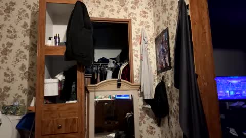 Snapshot of battlewolfxx chatting on December 2024 04:38:01 AM battlewolfxx online show from December 2024 04:38:01 AM