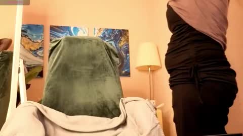 battymoll online show from October 2025 03:23:02 PM