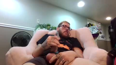 Snapshot of bbygirlanddaddyplay chatting on January 2025 01:27:01 PM DaddyD online show from January 2025 01:27:01 PM