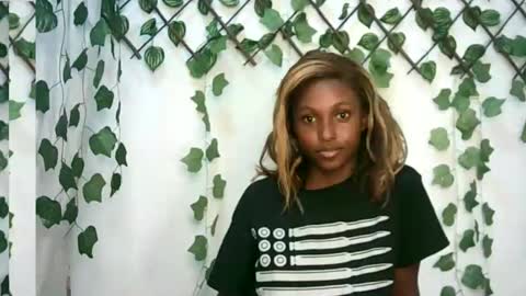 Smiles online show from January 2025 12:36:02 PM