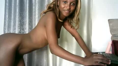 Smiles online show from February 2025 09:16:01 AM