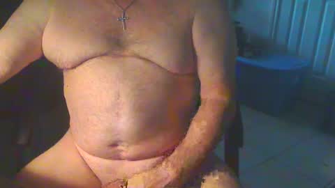 Snapshot of bcstexxx chatting on February 2026 03:33:01 PM bcstexxx online show from February 2026 03:33:01 PM