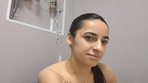 Snapshot of beabliese chatting on April 2026 07:45:01 AM beabliese online show from April 2026 07:45:01 AM