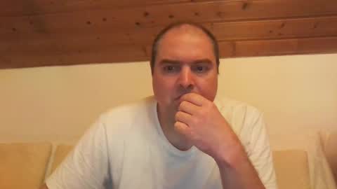 bear037 online show from September 2025 07:41:01 PM