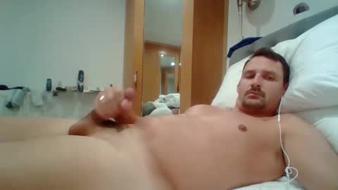 Snapshot of bearboudior chatting on April 2026 04:33:02 PM bearboudior online show from April 2026 04:33:02 PM