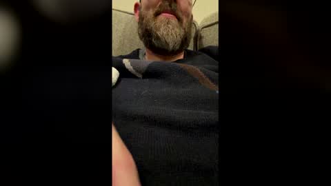 Snapshot of beard_papa chatting on March 2026 05:46:01 AM beard_papa online show from March 2026 05:46:01 AM