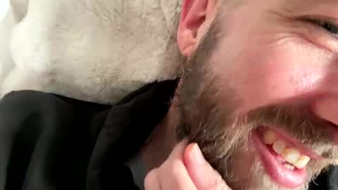 Snapshot of beard_papa chatting on March 2026 06:03:02 PM beard_papa online show from March 2026 06:03:02 PM