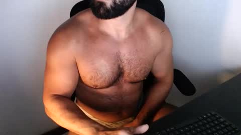 Beard Guy online show from November 2025 04:40:01 PM