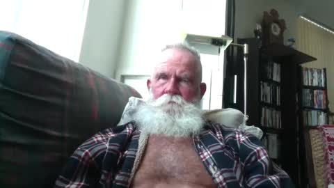 Snapshot of beardbushy chatting on September 2025 04:40:01 PM beardbushy online show from September 2025 04:40:01 PM