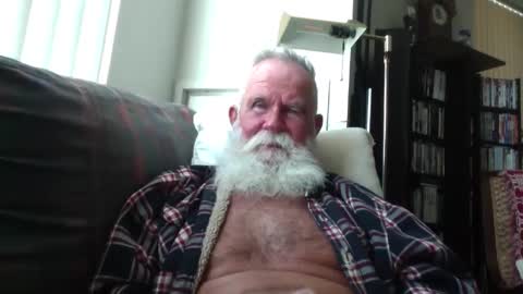 Snapshot of beardbushy chatting on September 2025 05:02:02 PM beardbushy online show from September 2025 05:02:02 PM